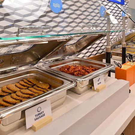 达尔斯智选假日套房酒店 外观 照片