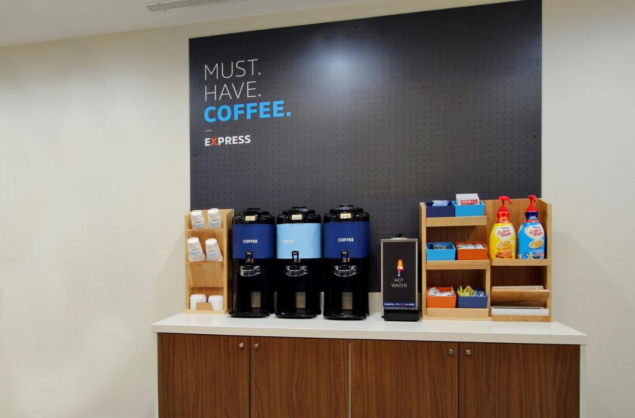 达尔斯智选假日套房酒店 外观 照片